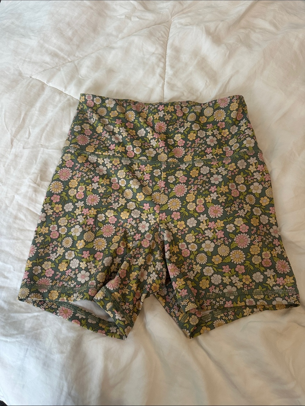 American Eagle Outfitters High-Waist Floral Biker Shorts - Olive Green Multi